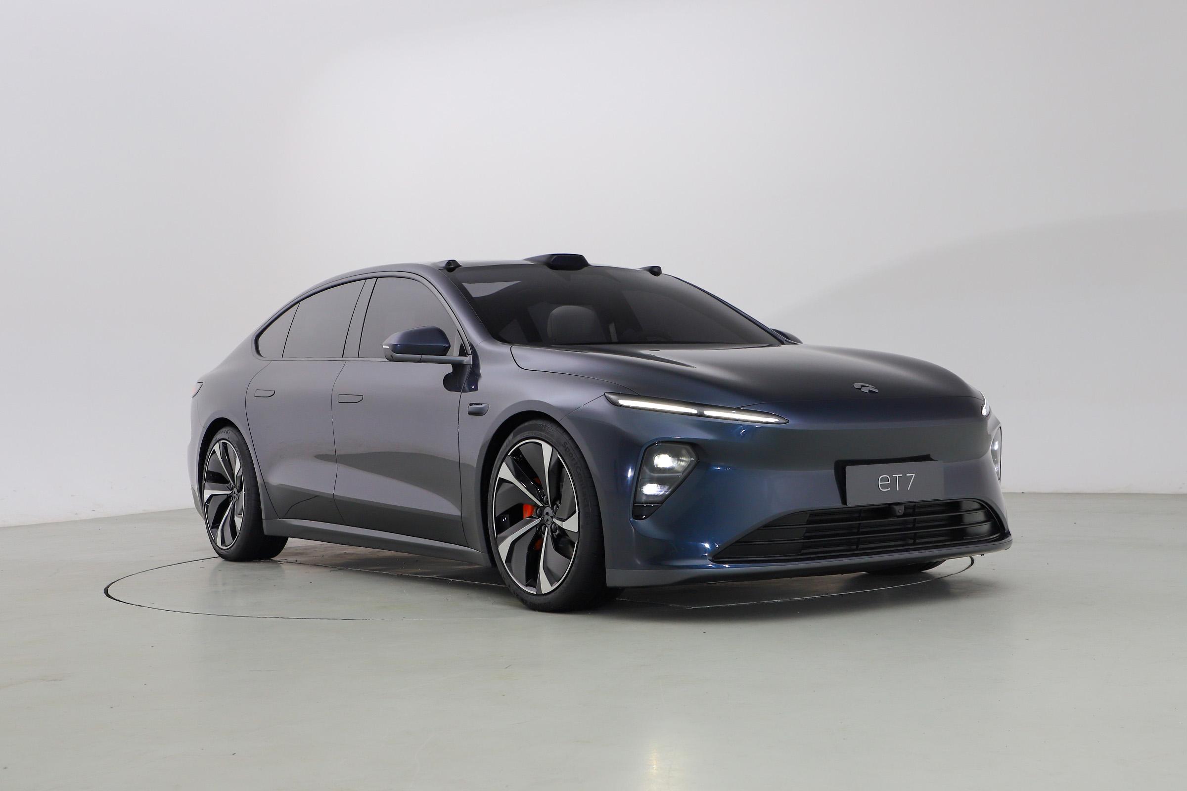 蔚來ET7，前后雙電機的純電汽車，你會考慮入手嗎？