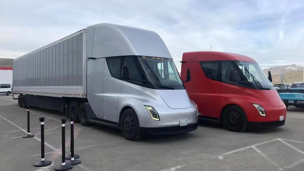 特斯拉重卡semi交付,一身黑科技还能用在model3/y上?