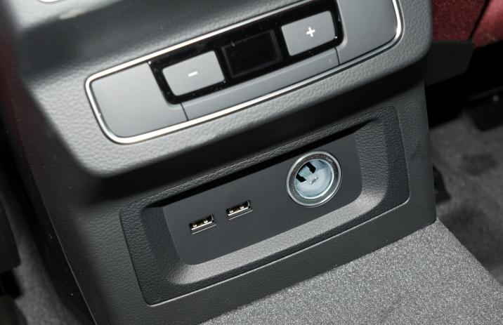豪华中型SUV推荐：轿跑化外观+四驱系统，奥迪Q5L Sportback解析