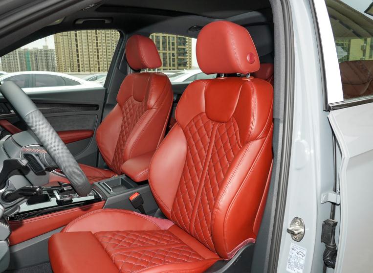 豪华中型SUV推荐：轿跑化外观+四驱系统，奥迪Q5L Sportback解析