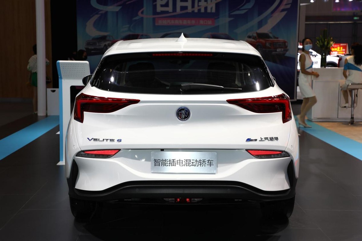 搭载1.5L插混系统，拥有跨界外观，空间实用，解析微蓝6 PHEV