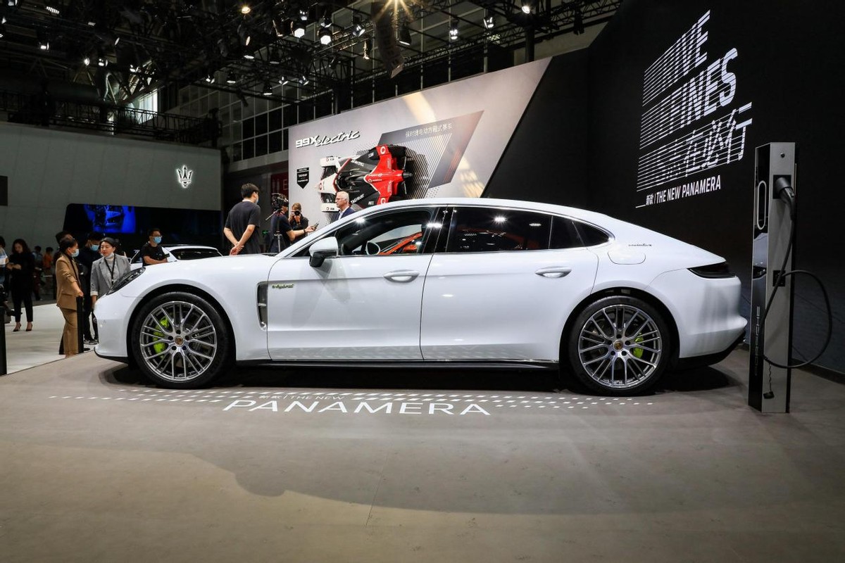 搭载2.9T插混动力，拥有溜背造型，解析保时捷Panamera E-Hybrid