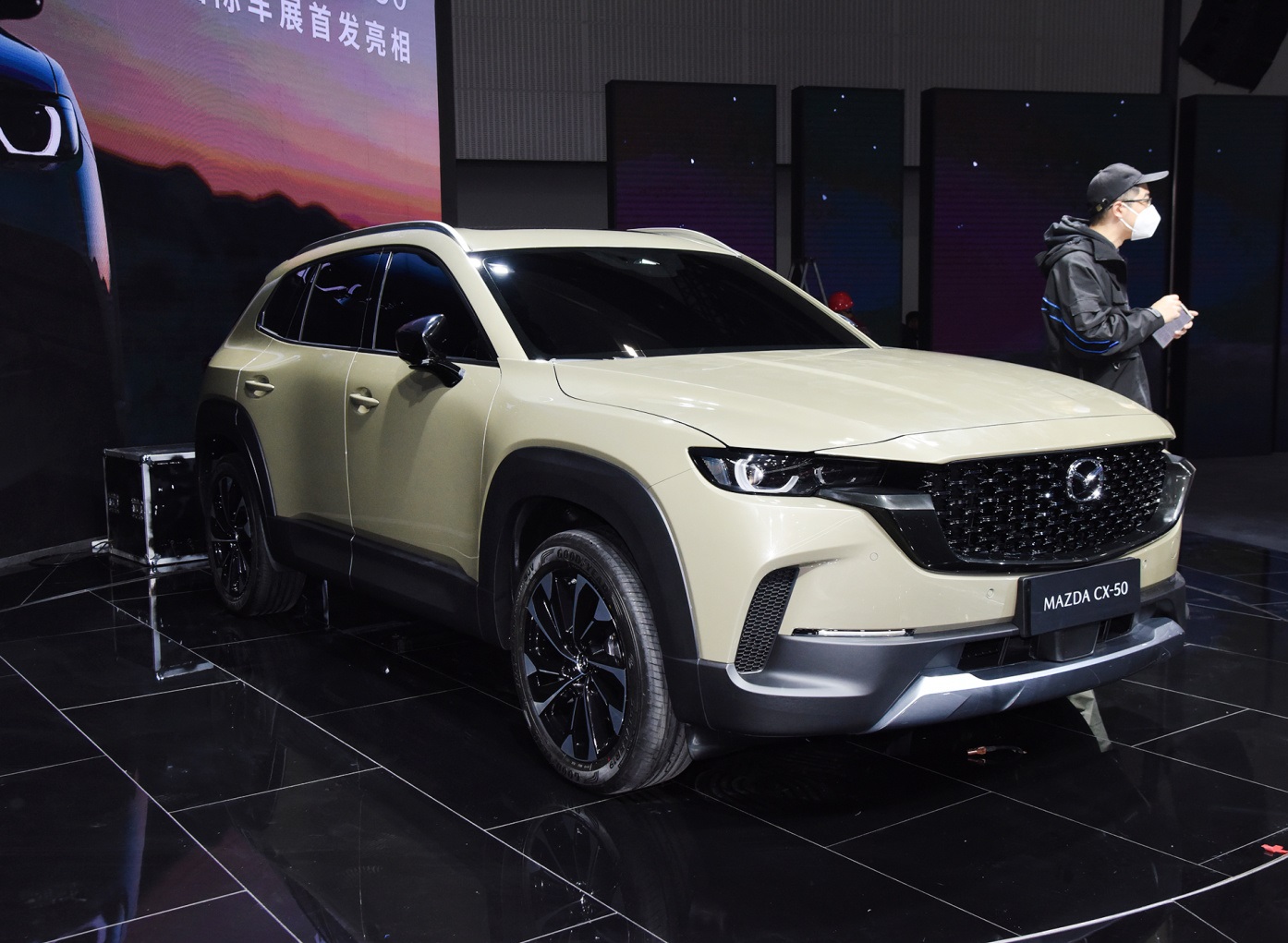 兩款合資一款國產(chǎn)，這三款2023年上市的燃油中型SUV，你看好誰？