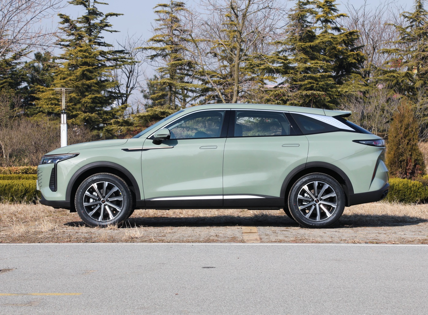 兩款合資一款國產(chǎn)，這三款2023年上市的燃油中型SUV，你看好誰？