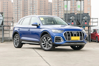 奥迪Q5L，中型SUV，配2.0T发动机，造型精致稳重，适合家用