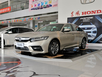 長車頭短車尾，內(nèi)飾舒適，省油省心，實拍英仕派