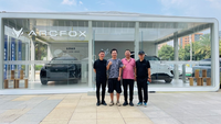 ARCFOX极狐广福路爱琴海购物公园极狐魔方店试营业