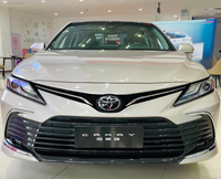 2021款凱美瑞實(shí)車到店，白色涂裝很大方配2.0L/2.5L