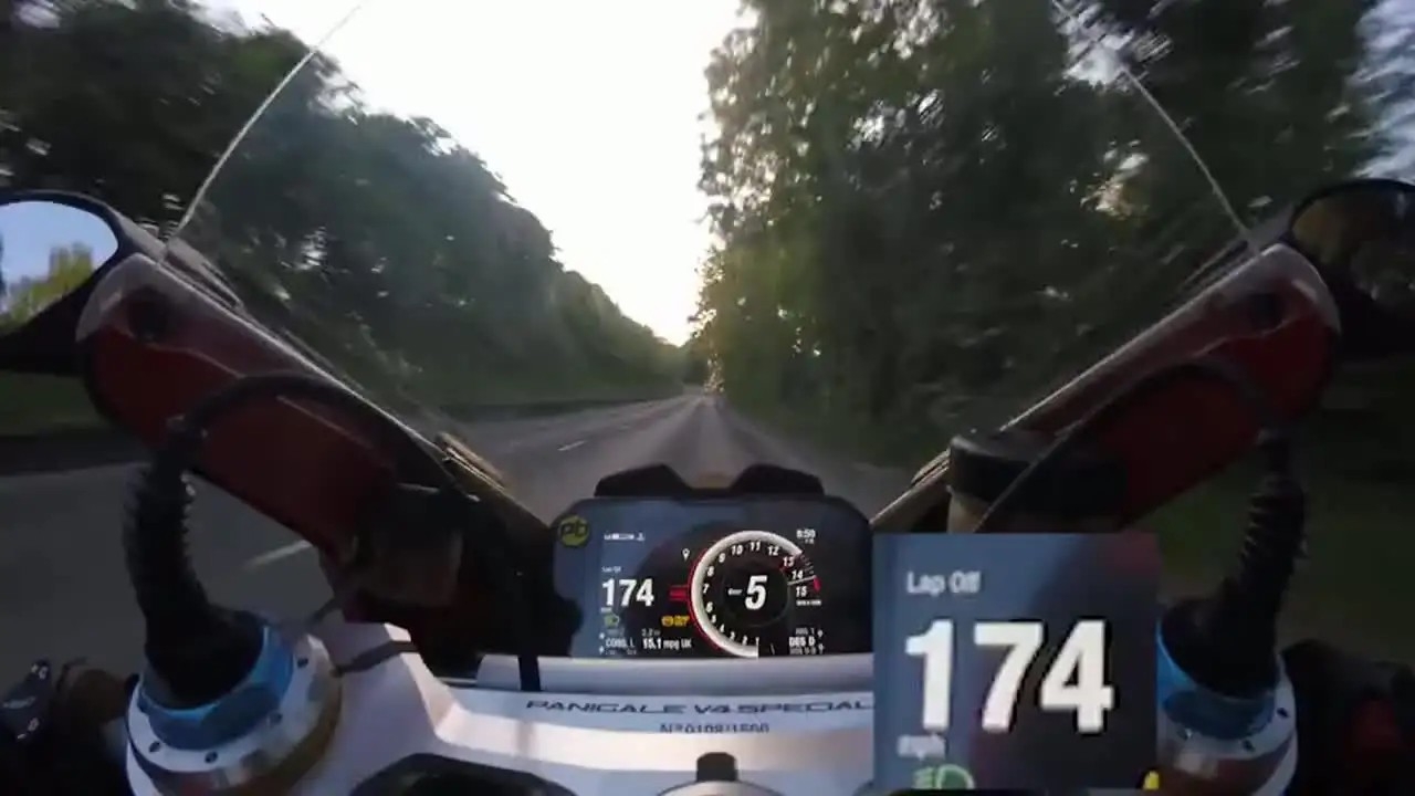 平均时速220km/h 最高时速320km/h 曼岛TT正式来袭！