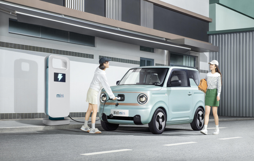 微型电车吉利熊猫mini正式上市 3.99万元带回家