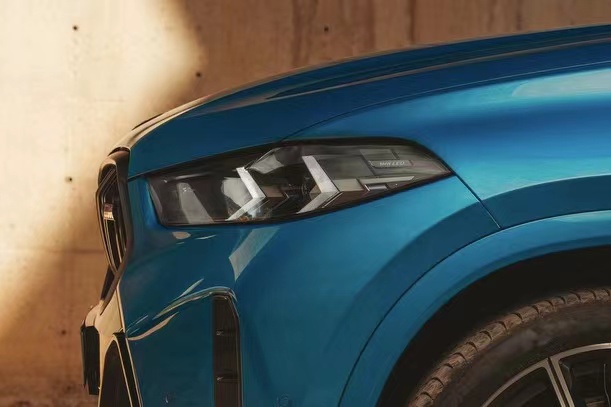 新款宝马X6官图发布：4.2秒破百，前脸更凶悍，可选4.4T V8！