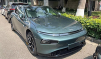 新小鵬P7實(shí)車曝光,新增墨綠色車漆、白色內(nèi)飾,改名小鵬P7i