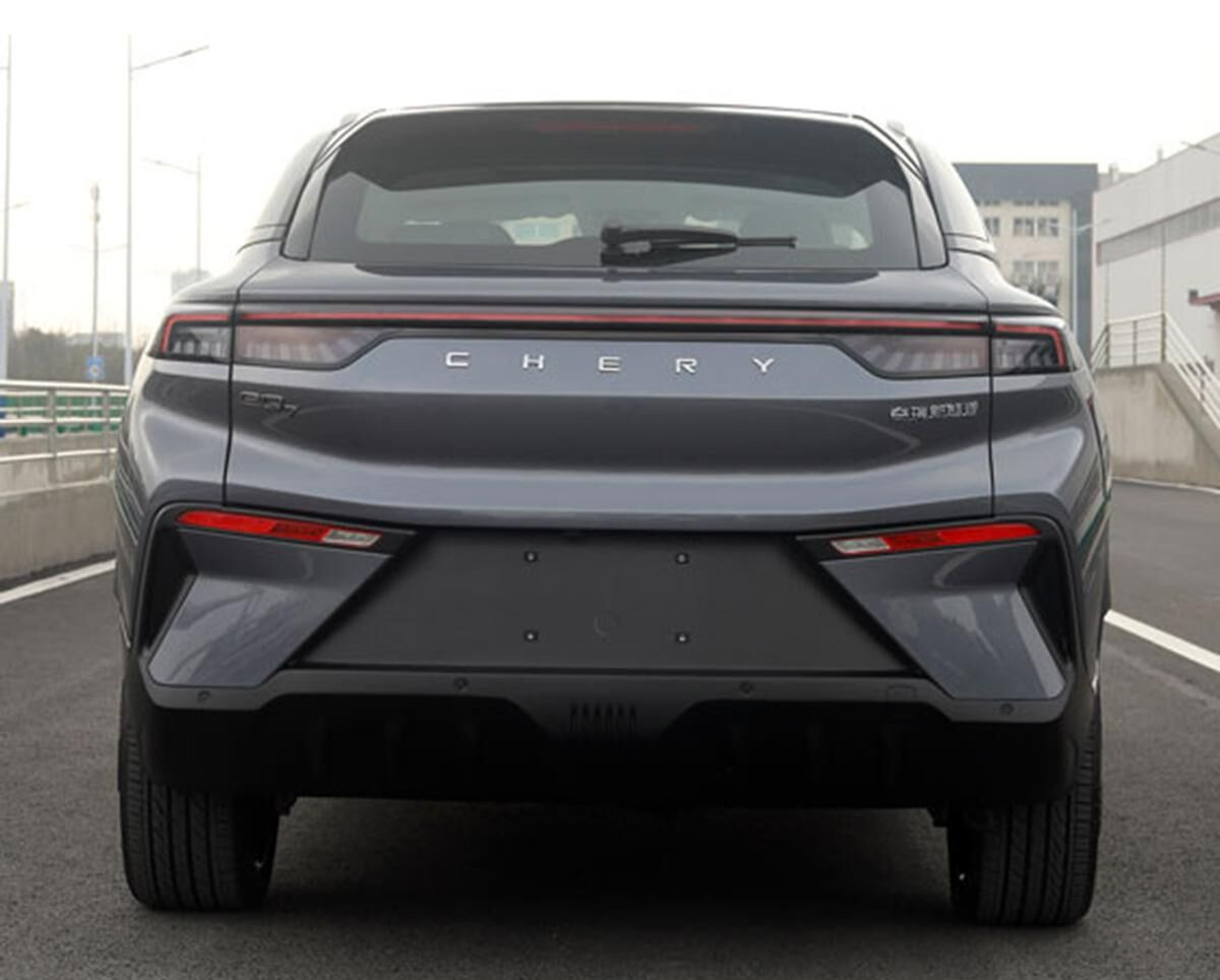 奇瑞全新纯电中型SUV曝光，代号eQ7，外观很个性，或15万起售