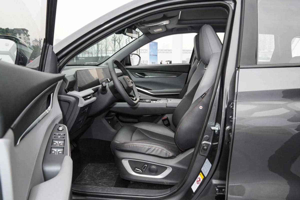 13万买SUV,第三代荣威RX5和长安CS75 PLUS怎么选,深度对比告诉你