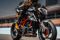 RR戰(zhàn)斗街車新色發(fā)布，2023 KTM 1290 SDR全球限量500臺