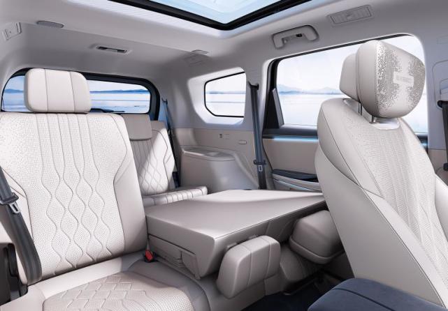 奇瑞星途又一全新SUV将上市，换装三联屏设计，4月8日正式上市