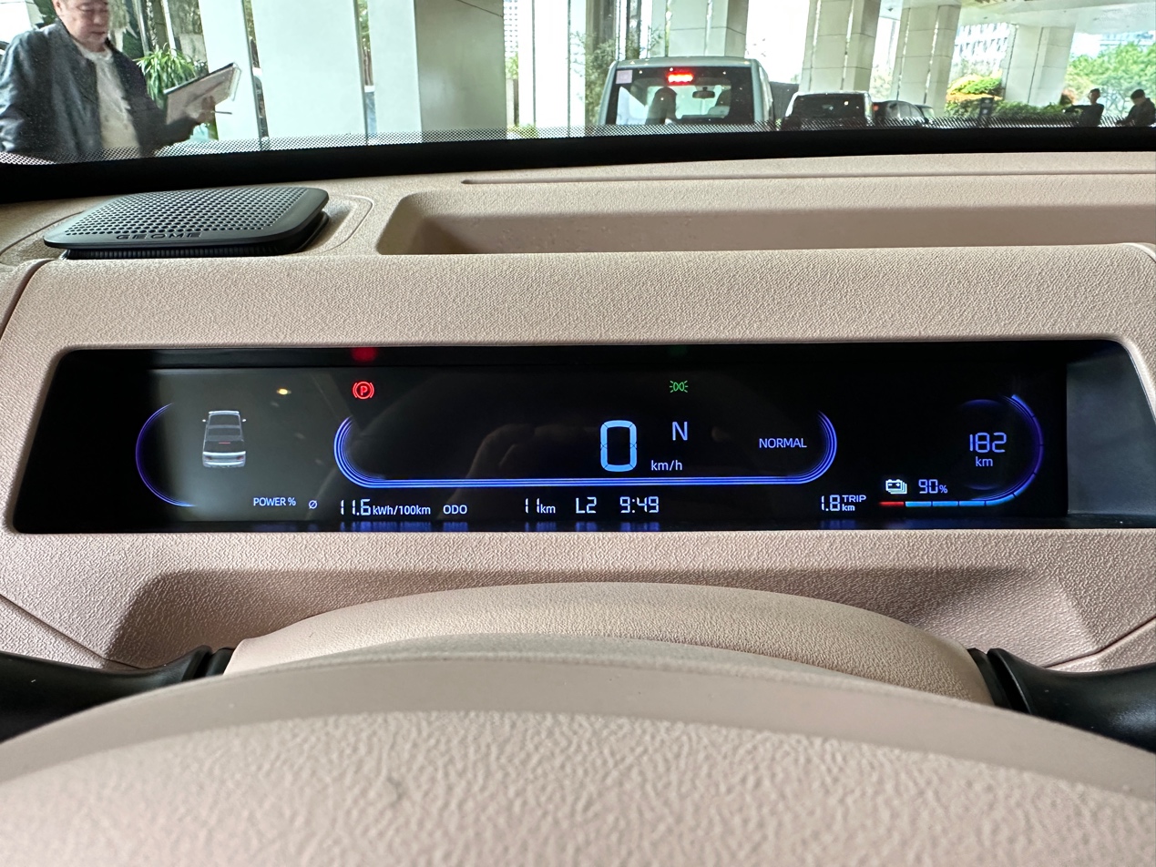 试驾吉利熊猫mini：城市代步神器，续航200km，快充真香！