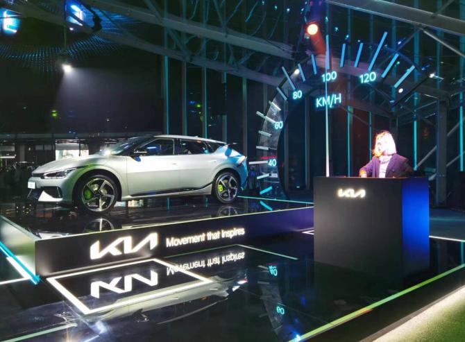 亮相三款纯电概念车 起亚EV5预计11月国内上市 比新势力还大胆