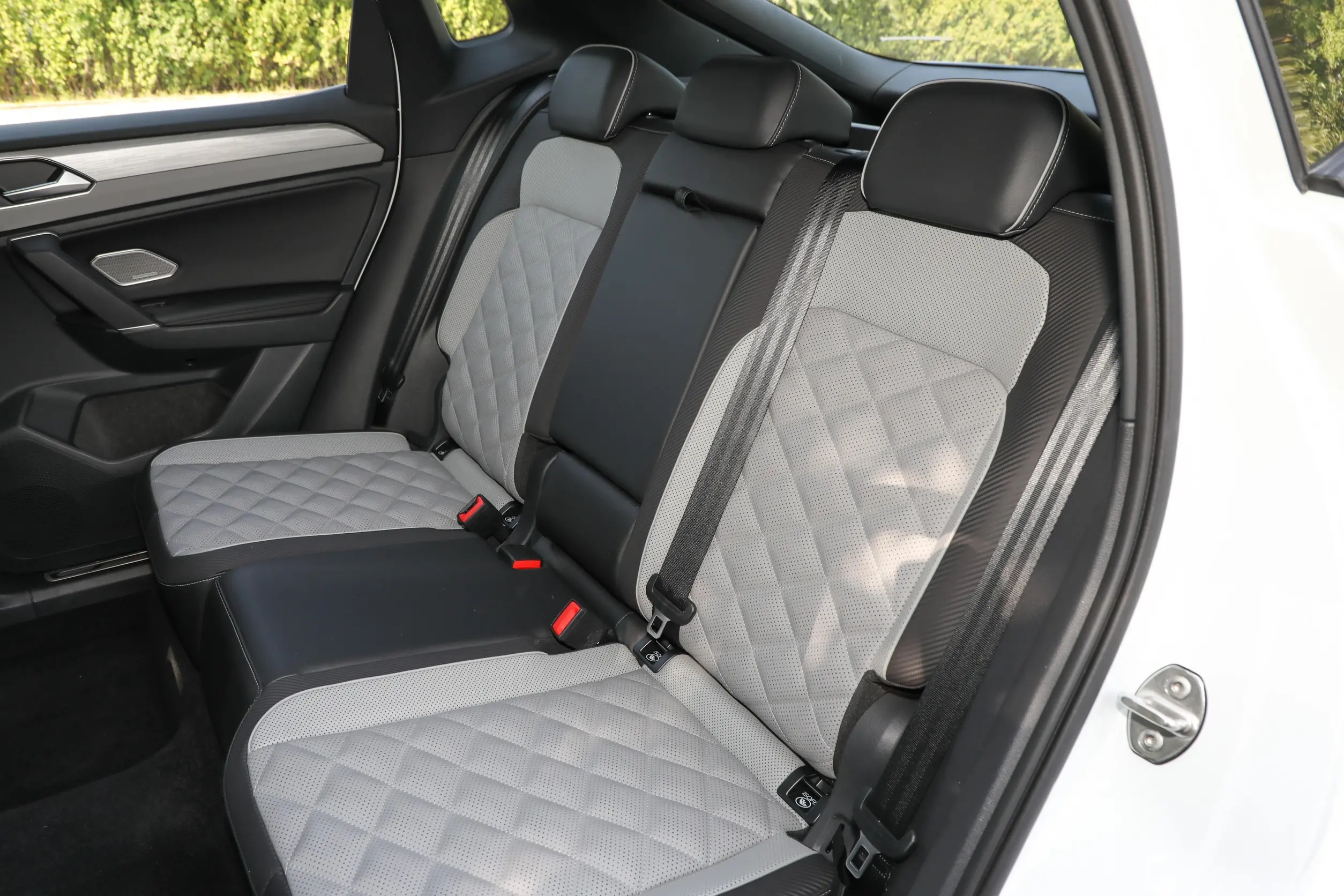 新款大众探岳X 380TSI车型上市，换新型号发动机，售价26.29万元起