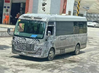 配3.0T動力，紅旗中巴實車再現身，可選17-23座