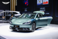 遠(yuǎn)航汽車登陸上海車展，純電新旗艦Y6、H8開(kāi)啟預(yù)訂