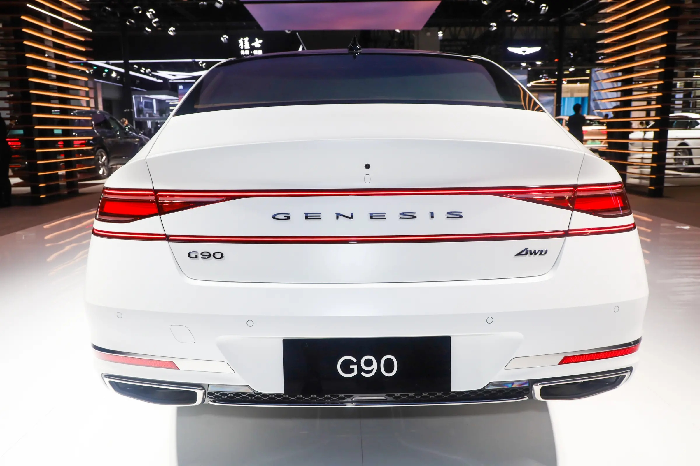 捷尼赛思G90开启预售，3.5T V6+8AT，预售价71.8-118.8万元