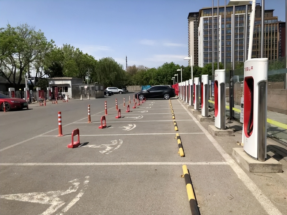 特斯拉试点开放中国充电网络:为电动汽车市场注入新活力