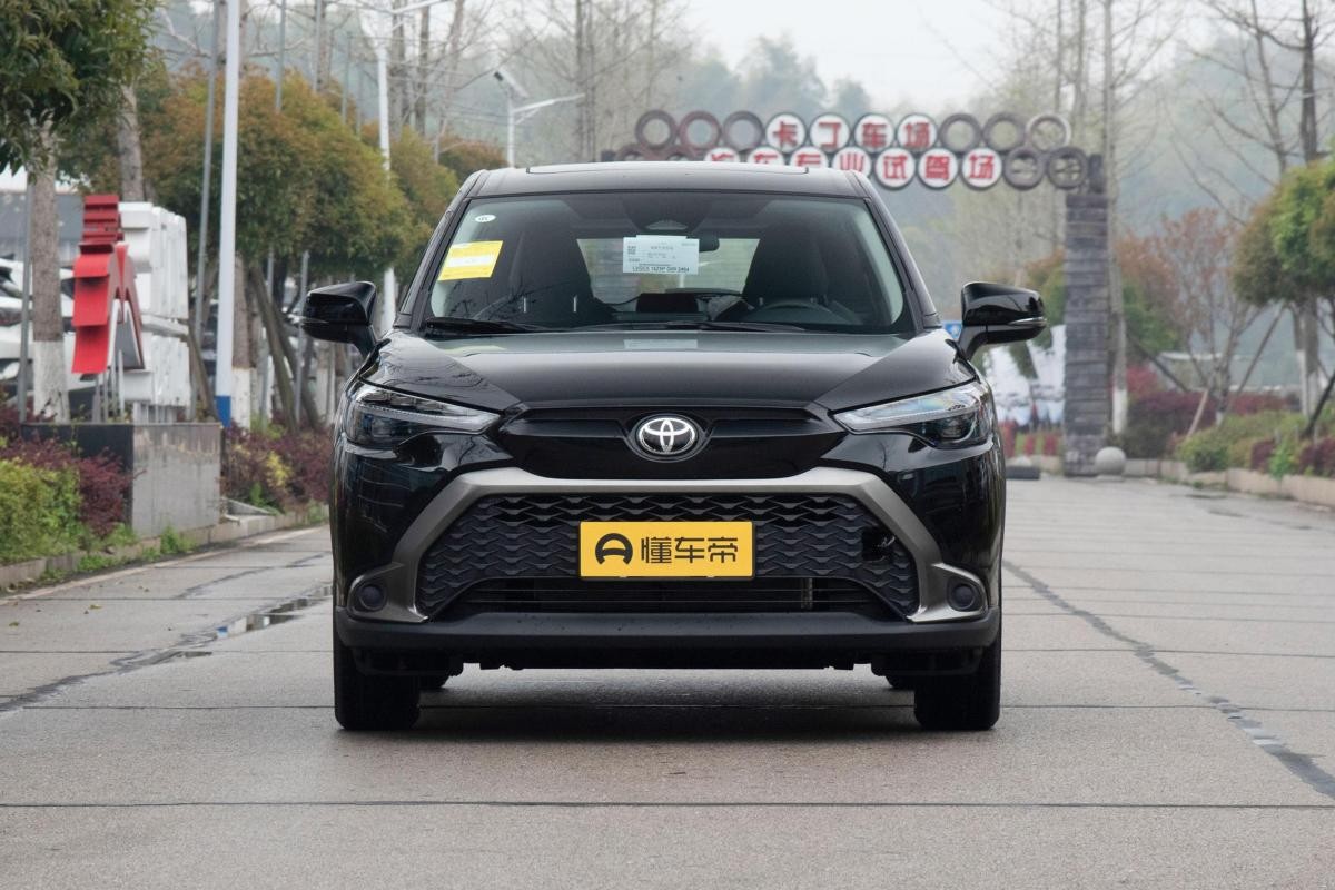 都是合资紧凑型SUV，大众探歌对比丰田锋兰达，谁才是年轻之选？