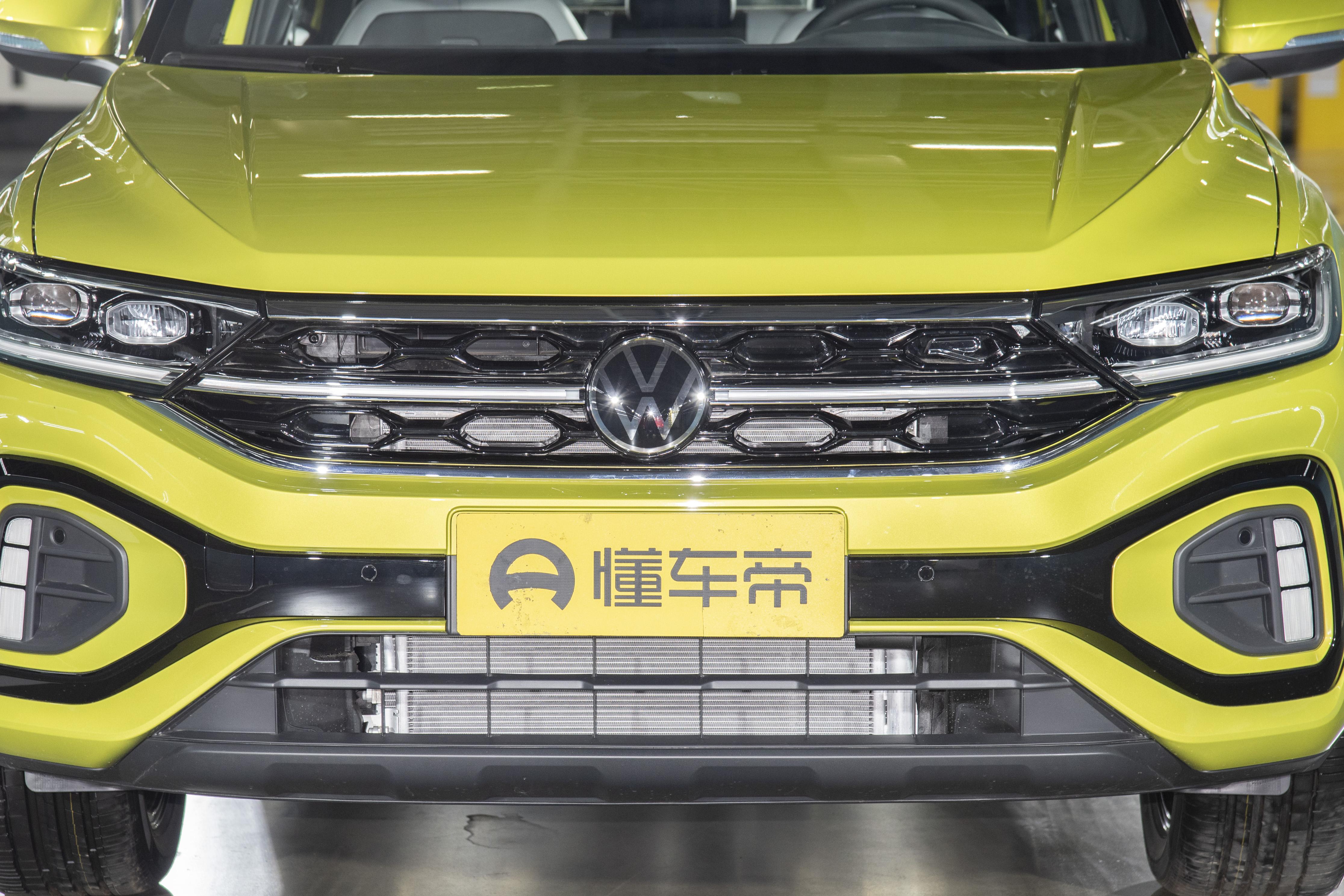 都是合资紧凑型SUV，大众探歌对比丰田锋兰达，谁才是年轻之选？