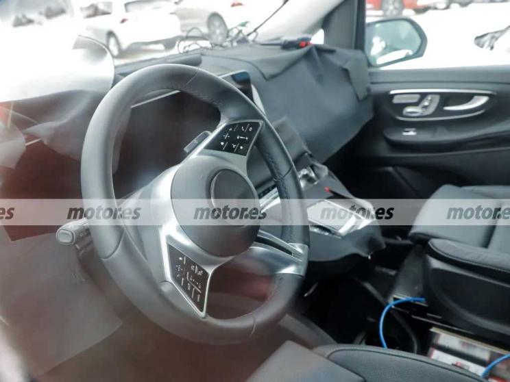 新款梅赛德斯-奔驰V级曝光 内外更新 新增48V轻混系统