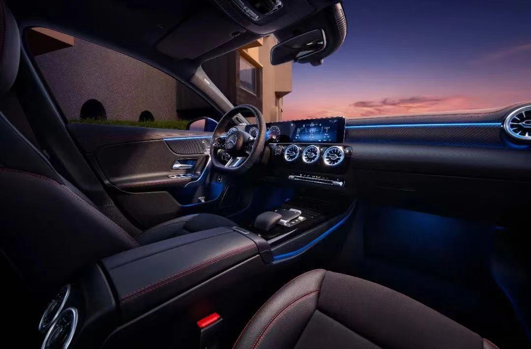 新款奔驰A级上市 外观调整/配置升级 售24.95万元起