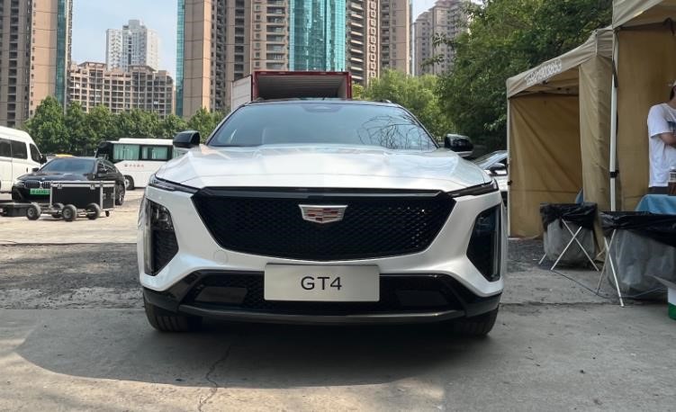 凯迪拉克GT4内饰谍照曝光 定位紧凑型豪华轿跑SUV