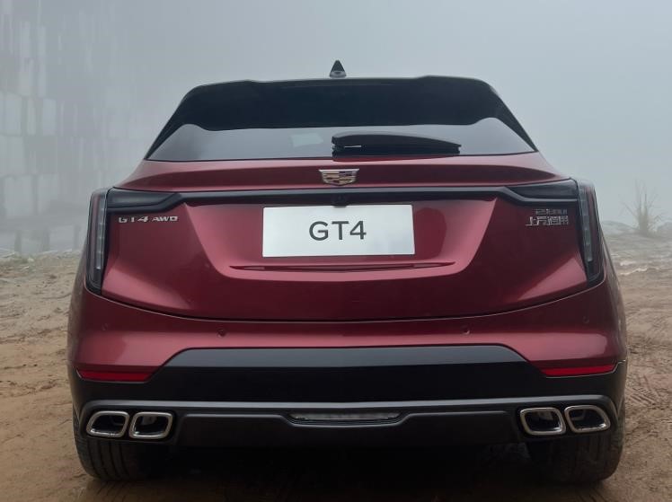 凯迪拉克GT4内饰谍照曝光 定位紧凑型豪华轿跑SUV