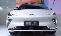 智己LS7現(xiàn)身重慶車展，配前穹頂+零重力座椅，續(xù)航理想