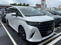 豐田埃爾法進(jìn)口到店，內(nèi)飾更具高級(jí)感，疑似起步加價(jià)24.8萬