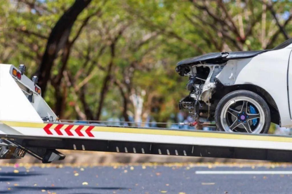 推定全损让事故车变新车