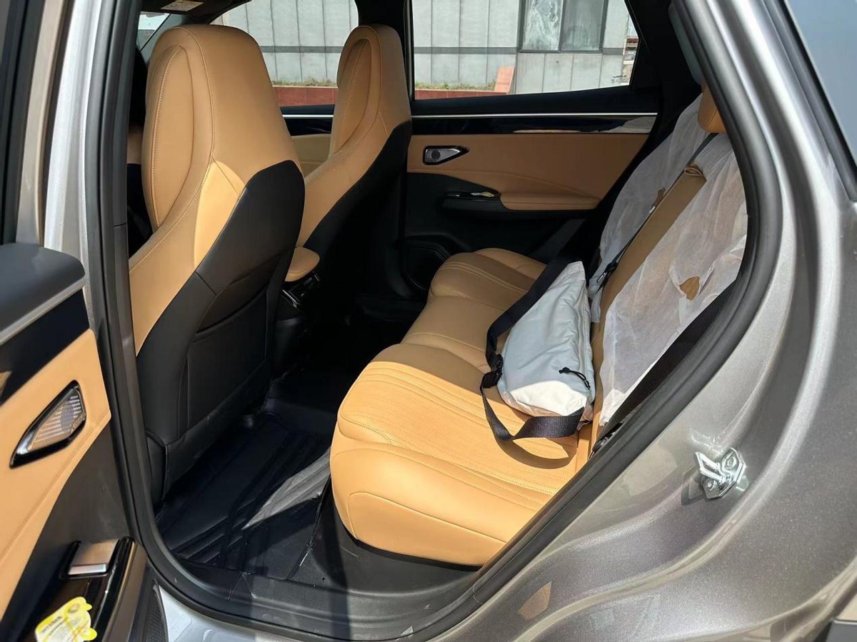 实拍体验银河L7：配1.5T+电机，综合续航1370km，对标宋PLUS DM-i