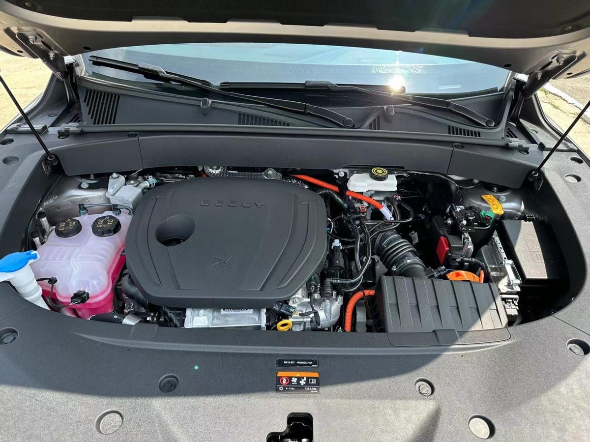 实拍体验银河L7：配1.5T+电机，综合续航1370km，对标宋PLUS DM-i