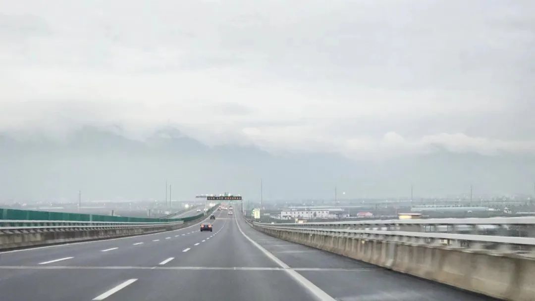 對比明顯!19家國內(nèi)外車企2022年業(yè)績大盤點