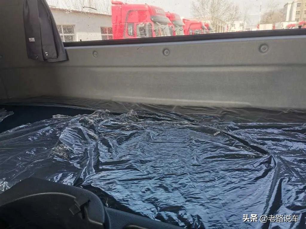 东风天龙VL 465平顶牵引车 子母车搭配的好选择