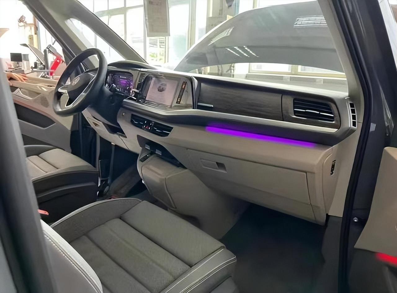 大眾又添猛將“面包車”搭載1.4T+插電混動(dòng),驚艷亮相!