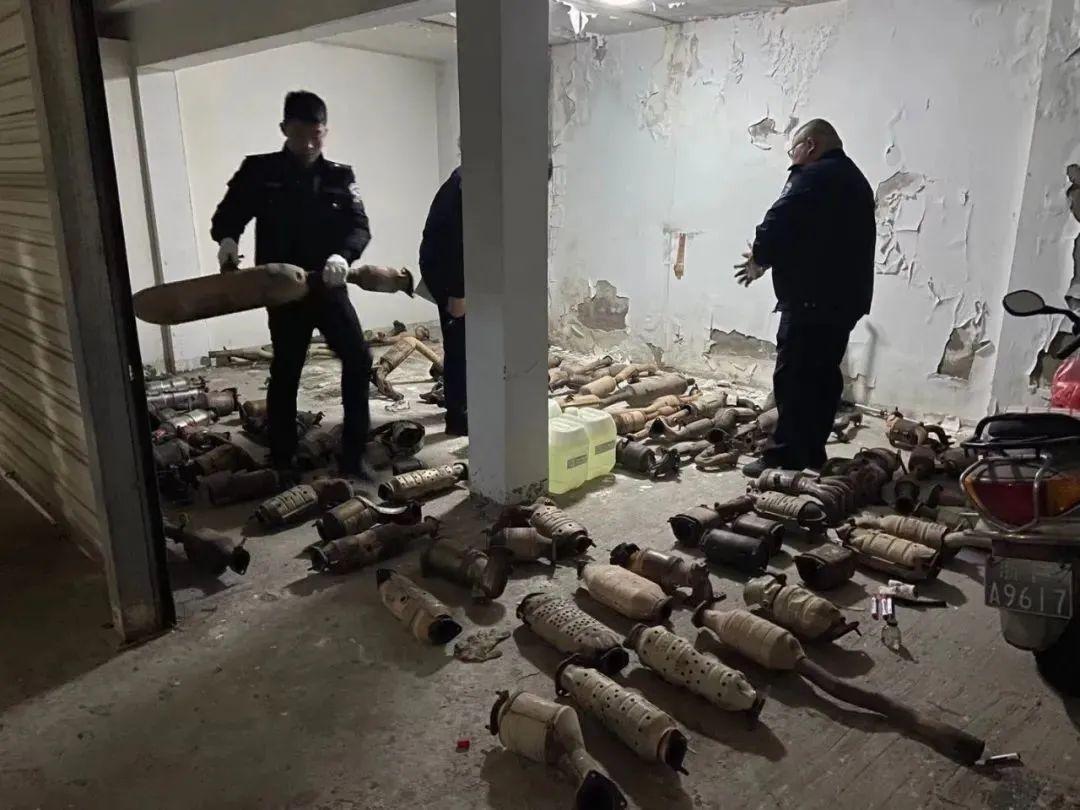 警惕!车上的这个东西很值钱,已有几十辆车被盗!