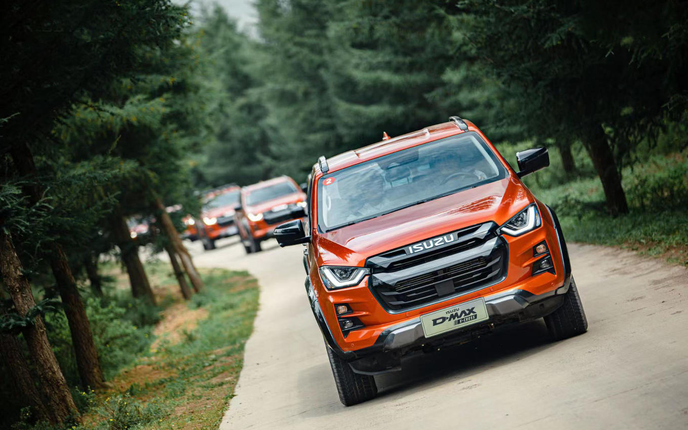 ƤʵɣԼݽʮȫD-MAX V-CROSS