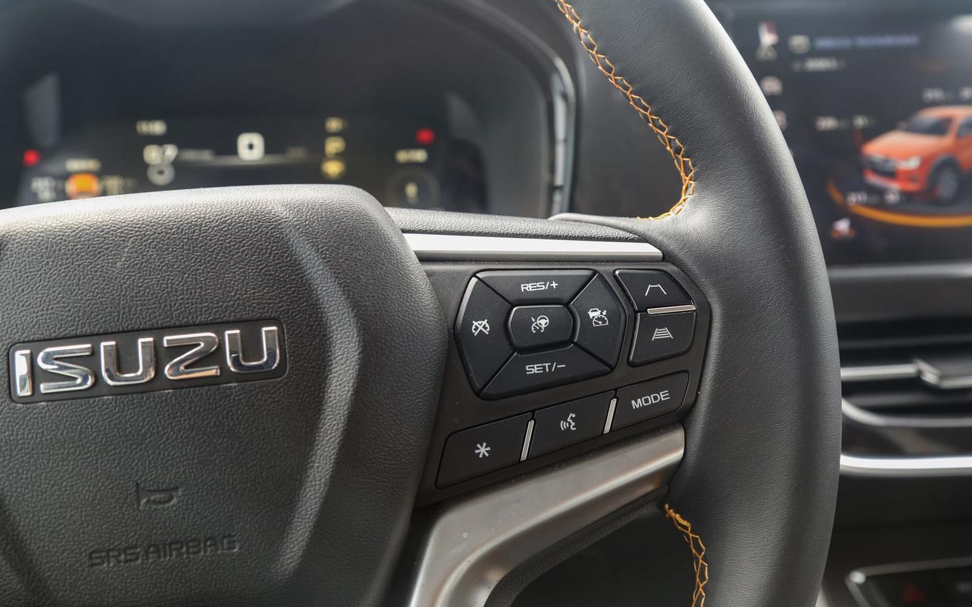 ƤʵɣԼݽʮȫD-MAX V-CROSS