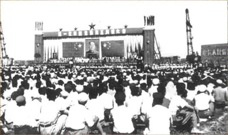 中国汽车社会变迁史：从稀罕物到家用品 | 中国汽车工业70年