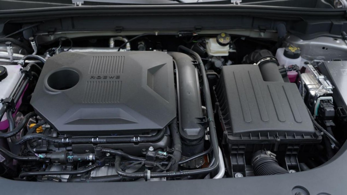 12万买插混SUV，全新荣威超混eRX5就是最具性价比的选择！