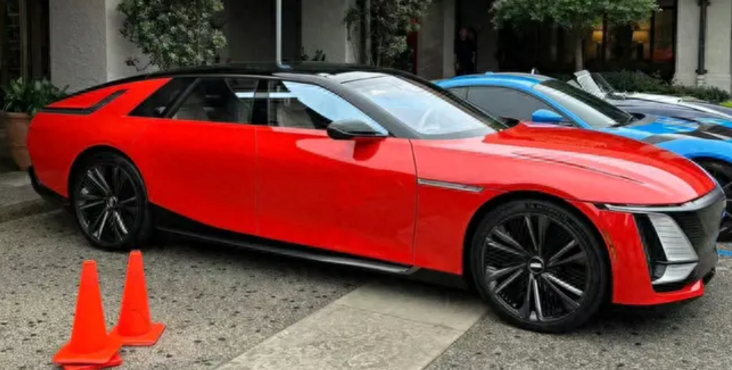 凱迪拉克Celestiq實(shí)車圖曝光,海外售價(jià)與勞斯萊斯古思特相當(dāng)