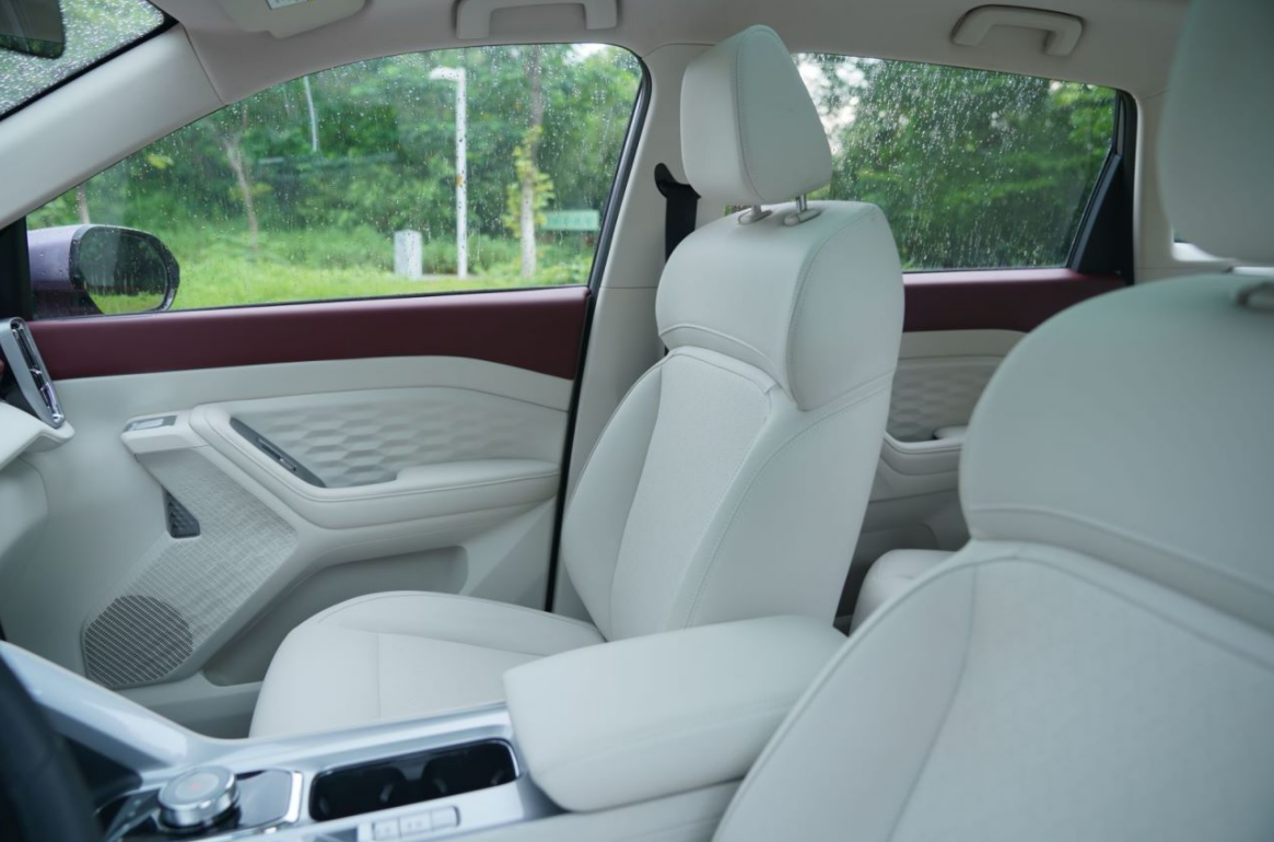 五菱星云正式上市，售价8.98万元起，堪称8万级燃油SUV模范生吗？