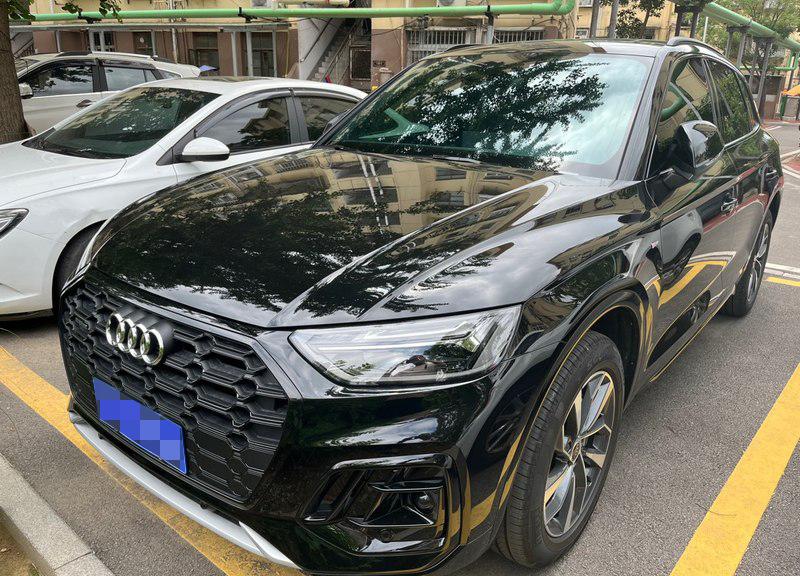 預算30萬,咬牙入手奧迪Q5L,開了半年,車主坦言動力足還有面子