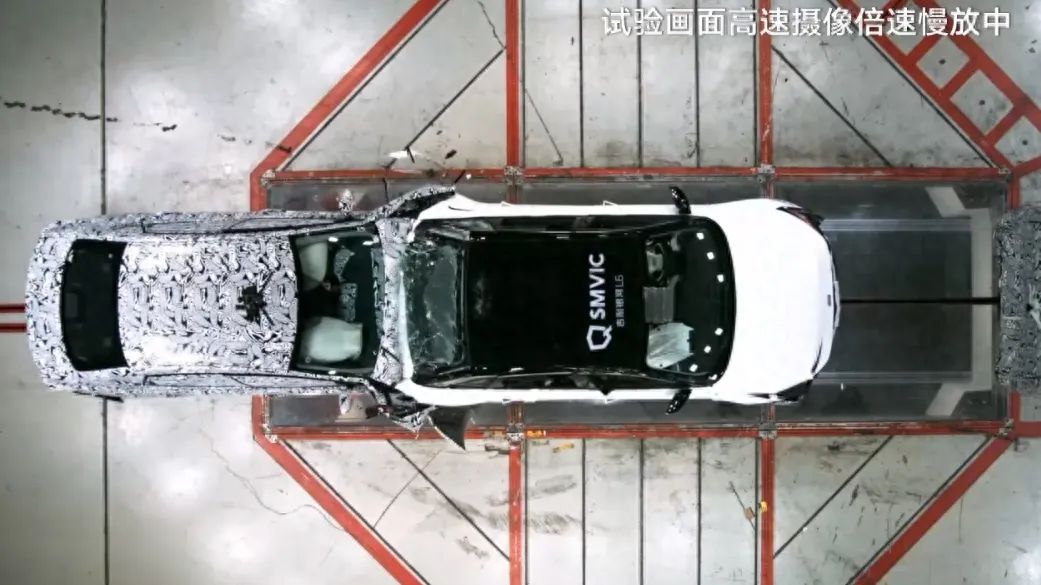 【e汽車(chē)】三車(chē)高速連環(huán)“魔鬼碰”，吉利銀河L6演繹極致“安全”
